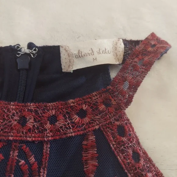 Altar'd State Womens Navy & Maroon Floral Lace Maxi Dress Size Medium NWT - Picture 6 of 14